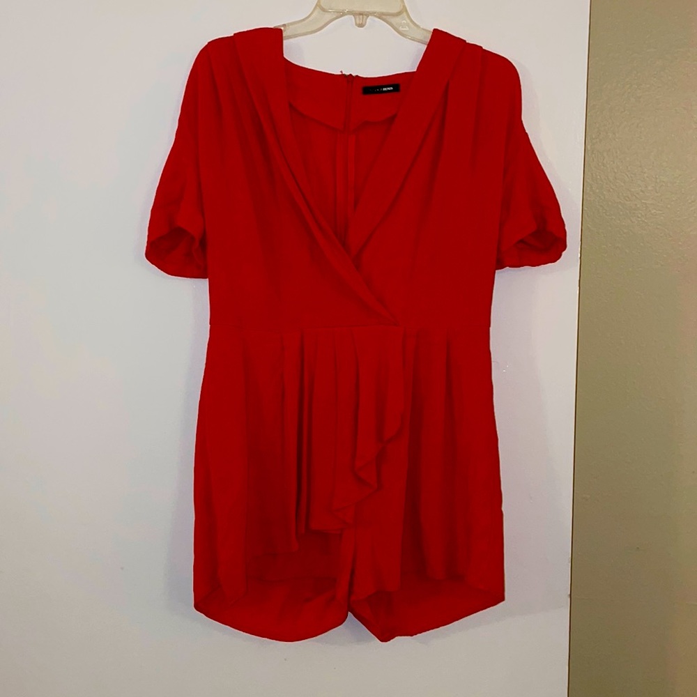 💃🏻Fashion Nova Red Romper